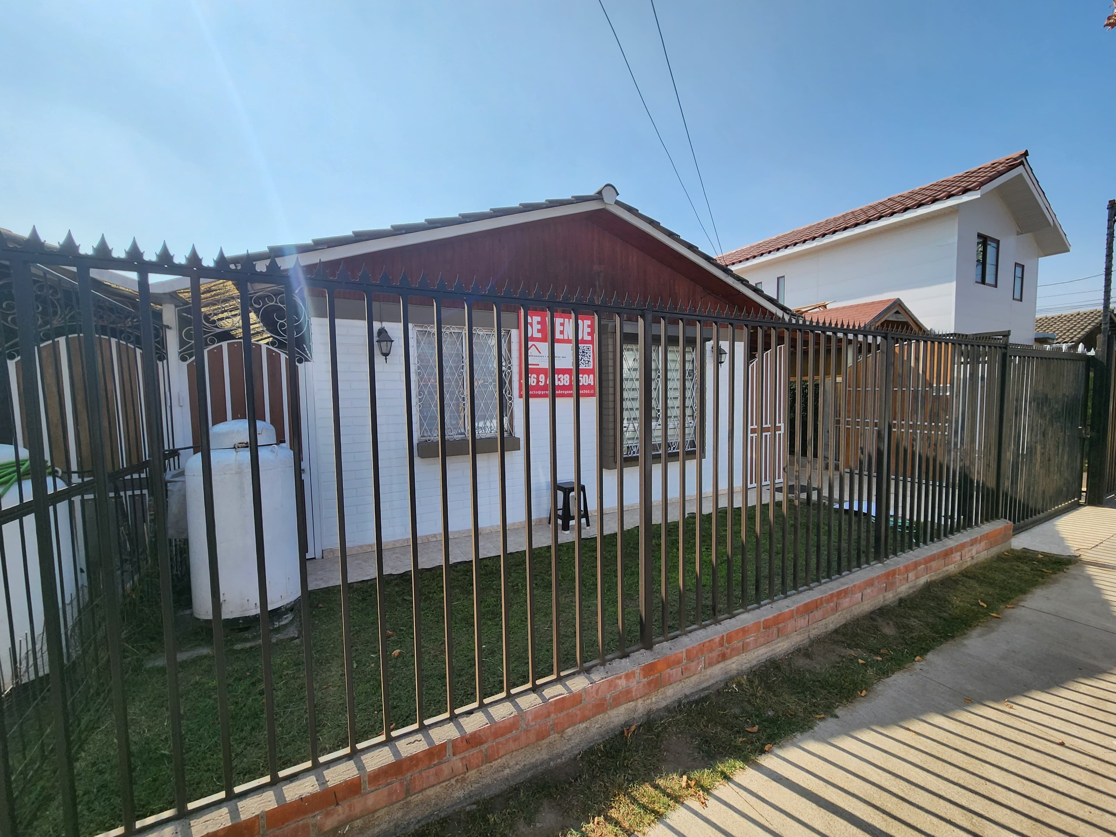 Fachada casa los mañios