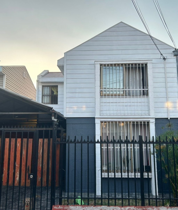 Casa Remodelada con Siding y finas Terminaciones en Puente Alto – 3 Dormitorios y Terraza